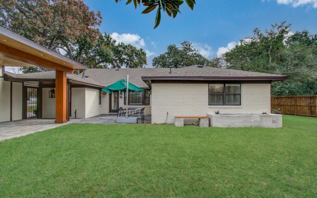 Western Oaks Retreat Villa Houston Exterior photo