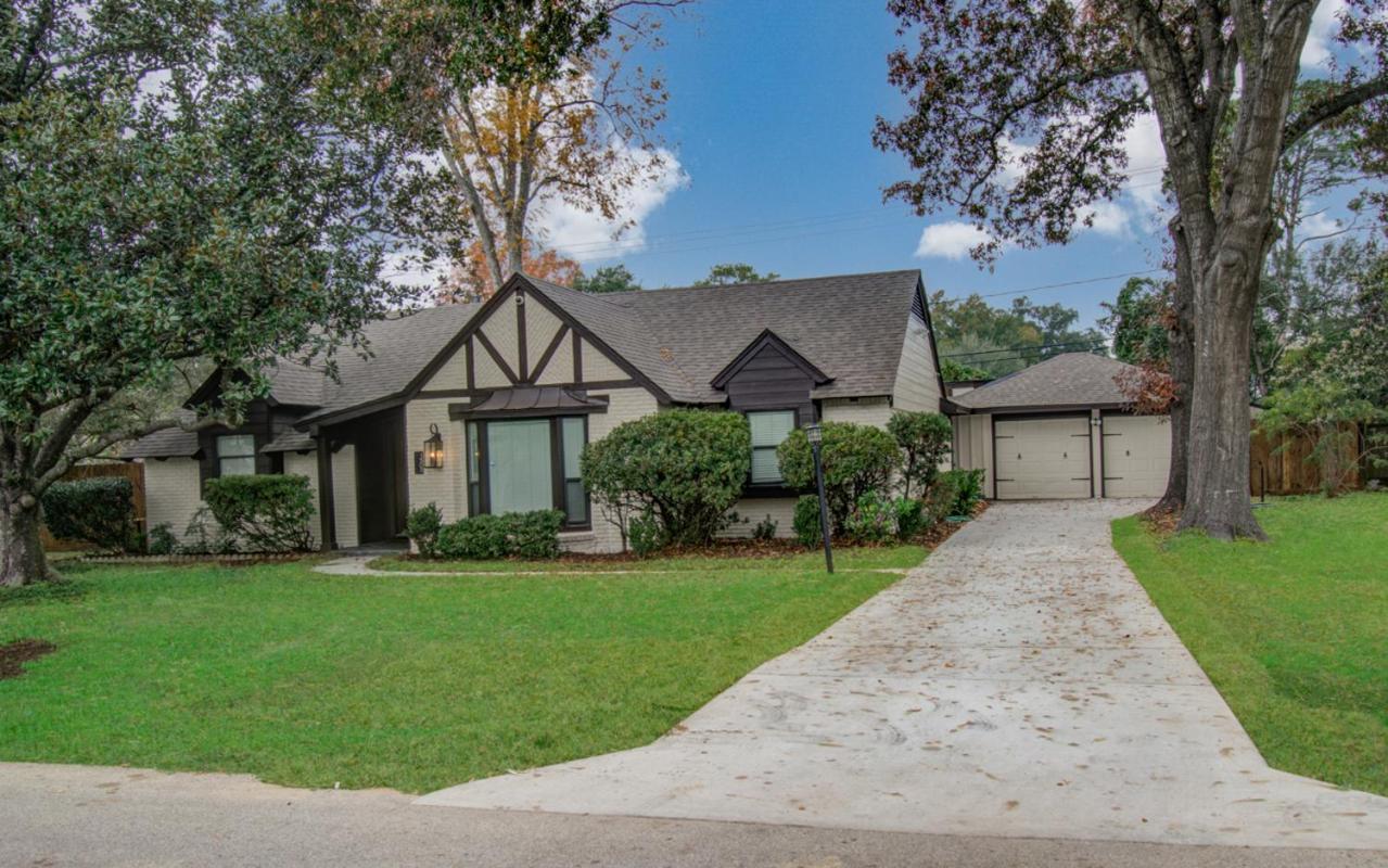 Western Oaks Retreat Villa Houston Exterior photo