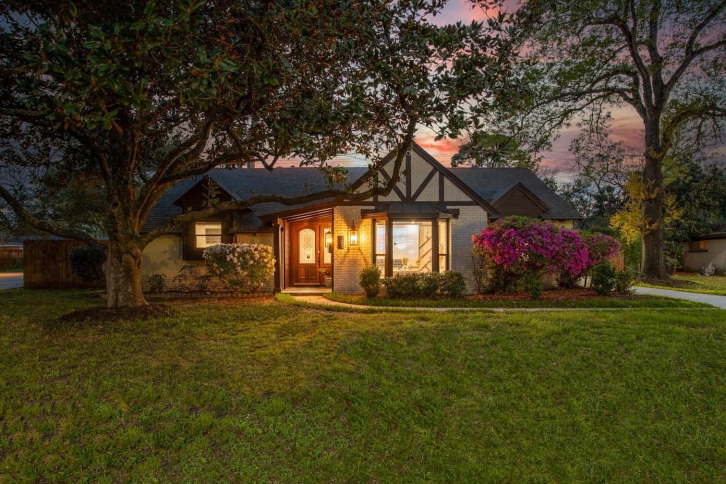 Western Oaks Retreat Villa Houston Exterior photo